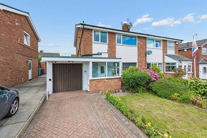 3 Bedroom Semi-Detached House For Sale In Chatsworth Road, Radcliffe, Manchester, M26