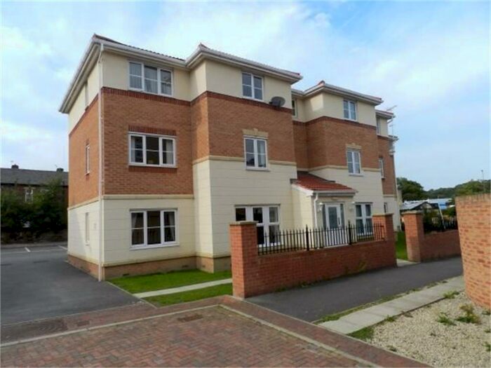 2 Bedroom Apartment To Rent In Queen Street, Cleckheaton, West Yorkshire, BD19