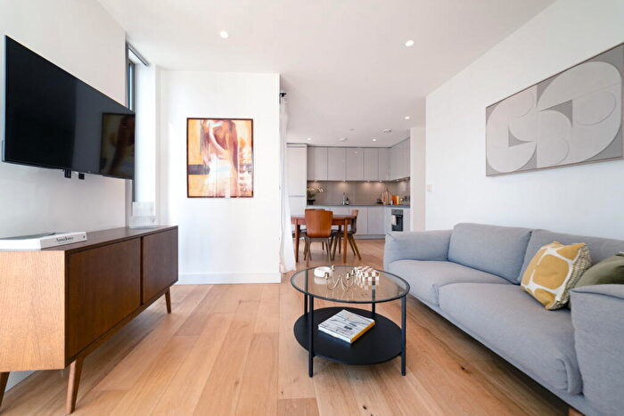 2 Bedroom Apartment For Sale In Vita Apartments, East Croydon, CR0