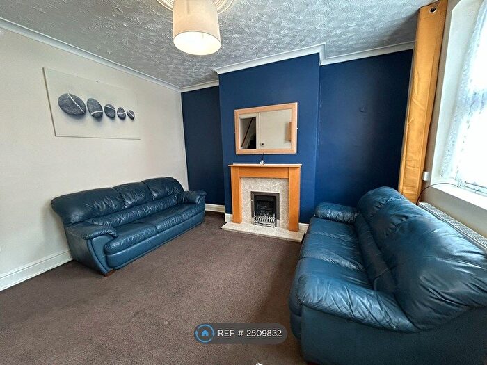 2 Bedroom Terraced House To Rent In Noster View, Leeds, LS11