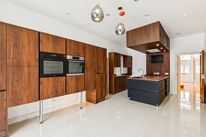5 Bedroom End Of Terrace House To Rent In St. Leonards Road, East Sheen, SW14