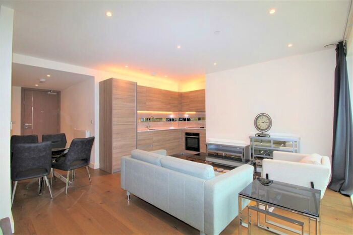 Apartment To Rent In Duke Of Wellington Avenue, SE18