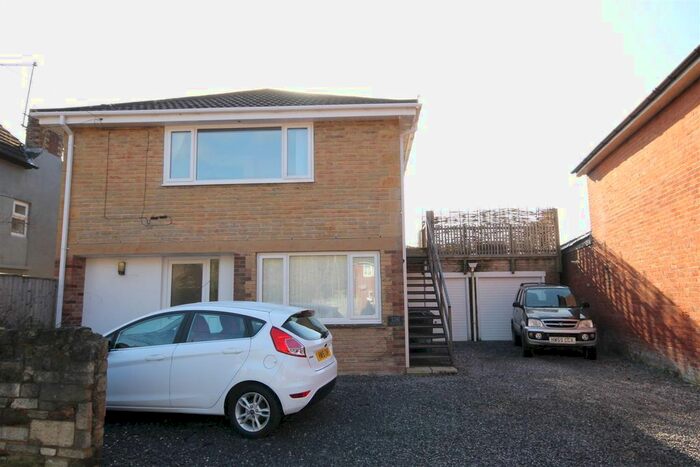 1 Bedroom Flat To Rent In School Green Road, Freshwater, PO40