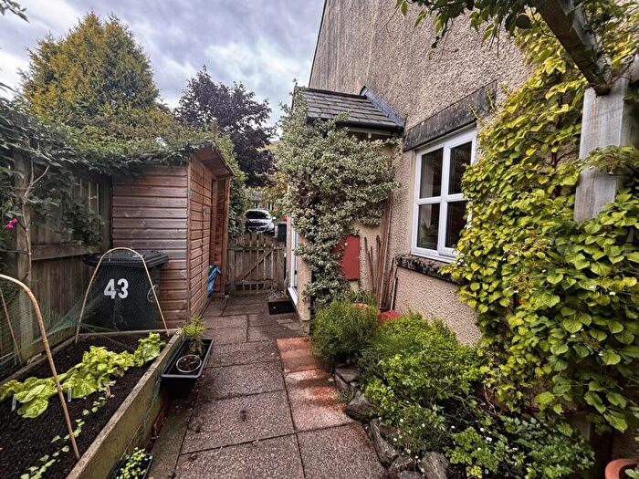 1 Bedroom End Of Terrace House For Sale In Woodside Avenue, LA10
