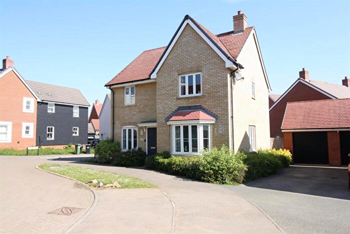 4 Bedroom House For Sale In Curacao Crescent, Bletchley, Milton Keynes, MK3