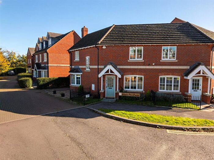3 Bedroom House For Sale In Almond Tree Drive, Weston Turville, Aylesbury, HP22