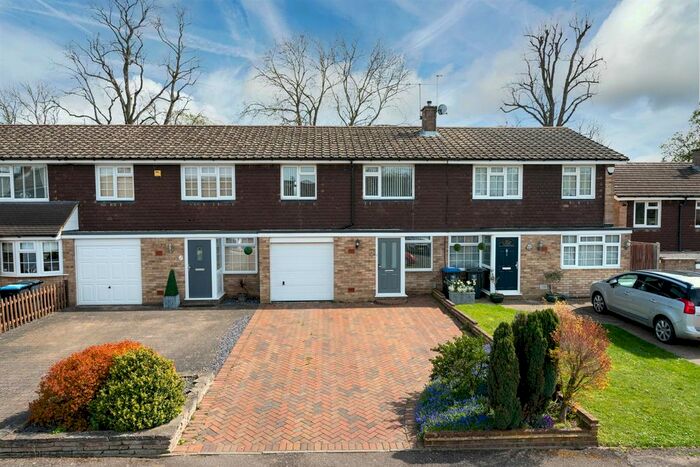 3 Bedroom Terraced House To Rent In Connaught Close, Adeyfield, Hemel Hempstead, Hertfordshire, HP2