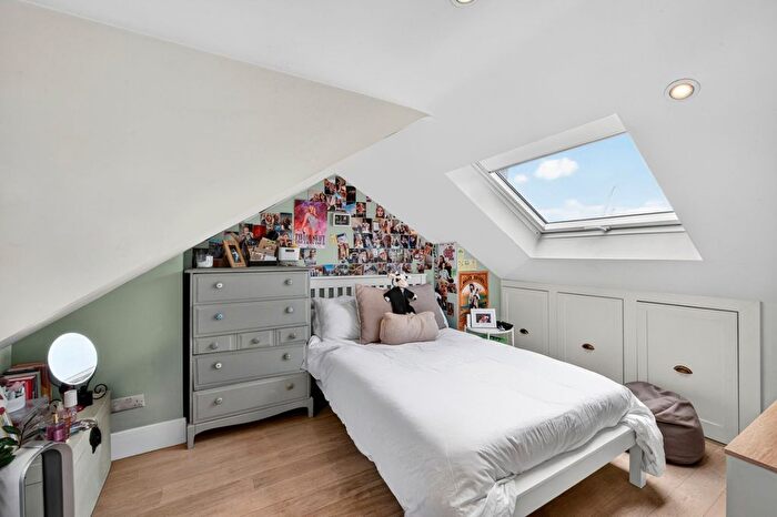 4 Bedroom Terraced House To Rent In Oak Lane, Twickenham, TW1