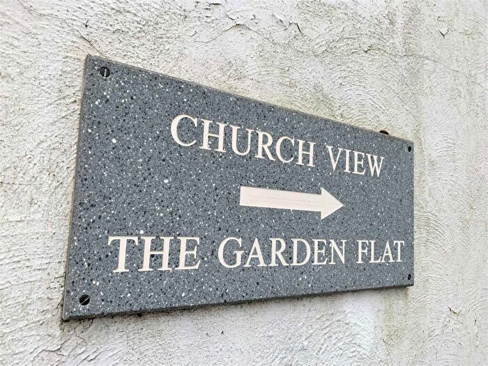1 Bedroom Flat To Rent In Church View, Crouch Street, Banbury, OX16