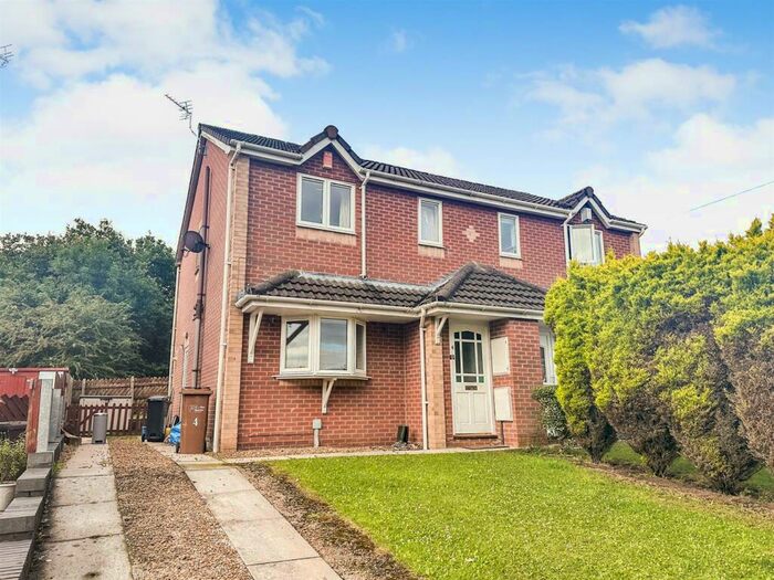 3 Bedroom Semi-Detached House To Rent In Higher Close, Connahs Quay, Deeside, CH5