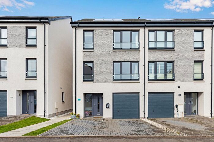 4 Bedroom Town House For Sale In Ferrymuir Gait, South Queensferry, EH30