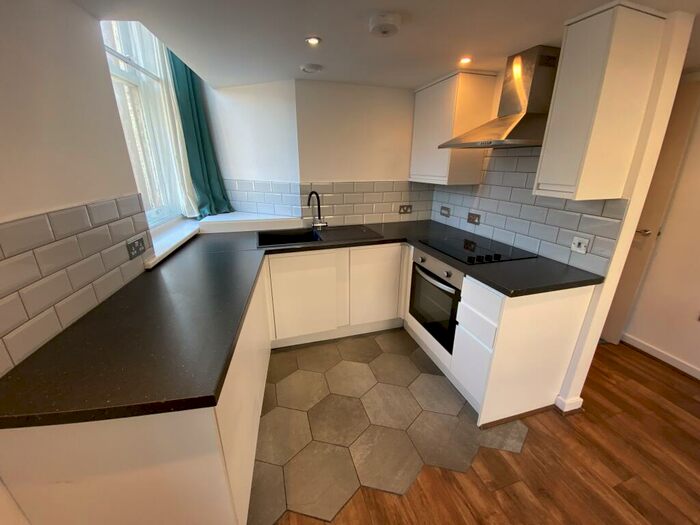1 Bedroom Apartment To Rent In Halifax House, Fenwick St, L2