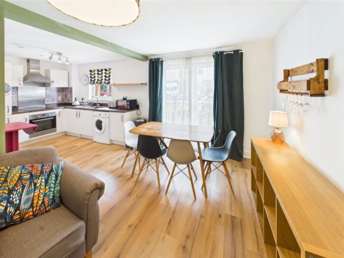 2 Bedroom Apartment To Rent In Tinto Place, Edinburgh, Midlothian, EH6