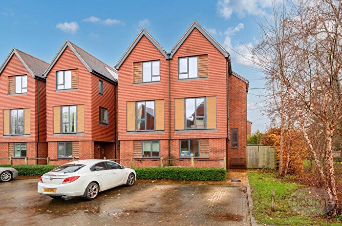 3 Bedroom Semi Detached House For Sale In Bay Close, Godalming, Surrey, GU7