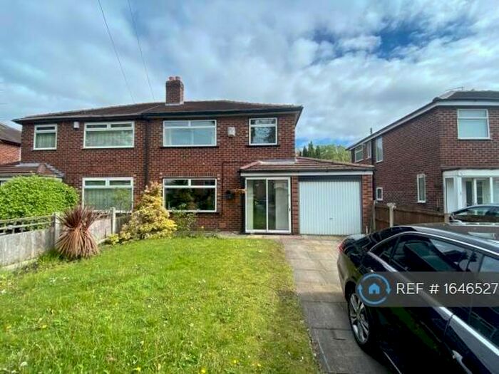 3 Bedroom Semi-Detached House To Rent In Wythenshawe Road, Sale, M33