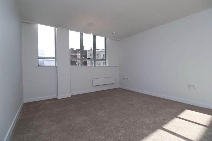 2 Bedroom Flat To Rent In Eastgate Street, Gloucester, GL1