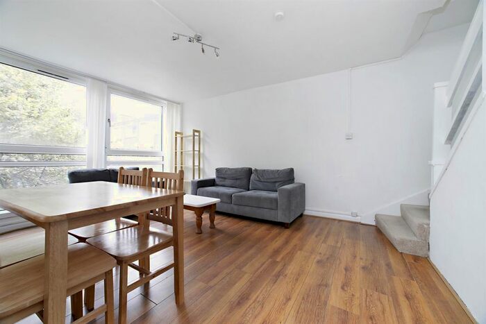 4 Bedroom Flat To Rent In Rolls Road, London, SE1