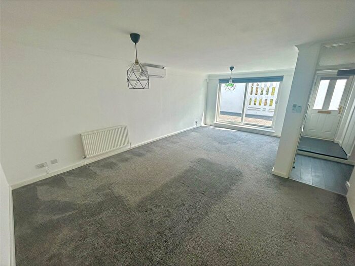 2 Bedroom Flat To Rent In Crosby House, Elmfield Road, Bromley, BR1