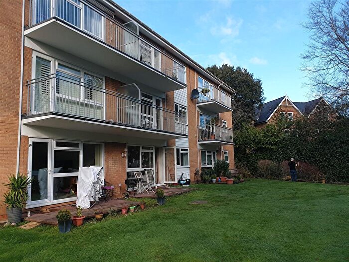 2 Bedroom Flat To Rent In Dean Park Road, Bournemouth, BH1