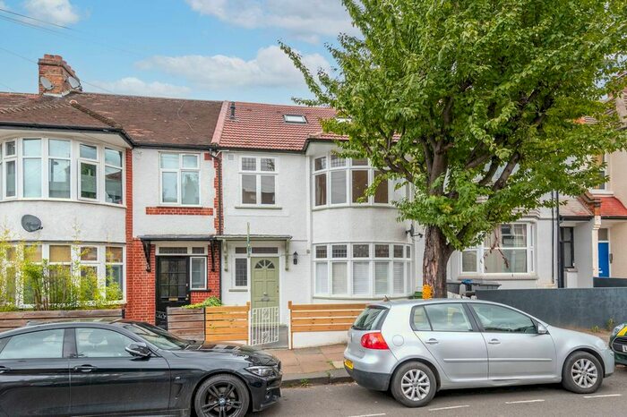 4 Bedroom Terraced House To Rent In Harlesden Gardens, Harlesden, London, NW10