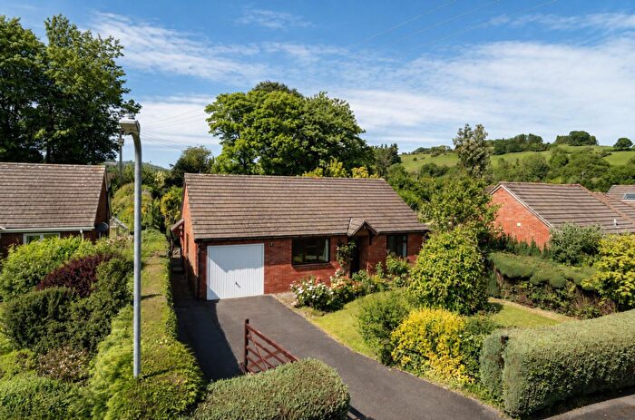 2 Bedroom Detached Bungalow For Sale In Wills View, Norton, LD8