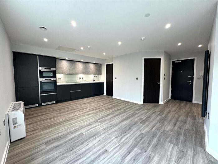 2 Bedroom Flat To Rent In Caversham Road, Reading, RG1