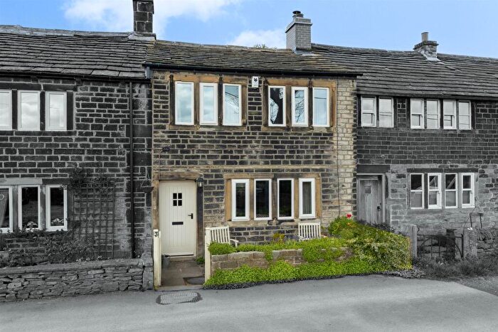 2 Bedroom Cottage For Sale In Farnley Hey, Farnley Tyas, Huddersfield, HD4