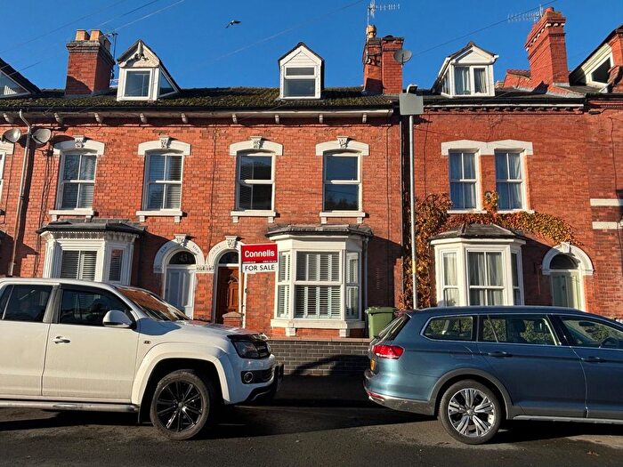 3 Bedroom Terraced House For Sale In Wylds Lane, Worcester, WR5