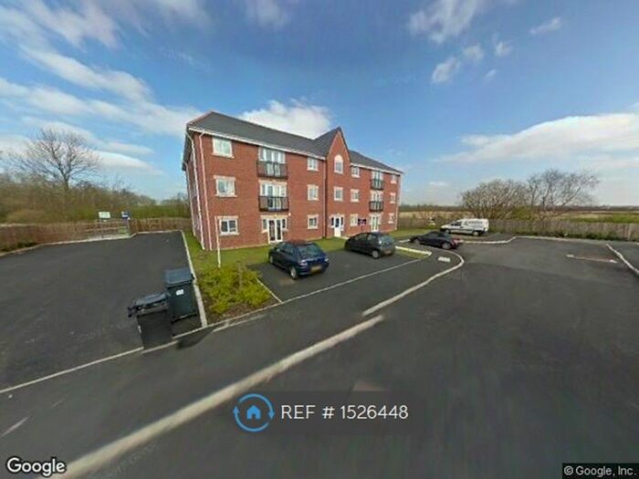 2 Bedroom Flat To Rent In Platt Bridge, Wigan, WN2