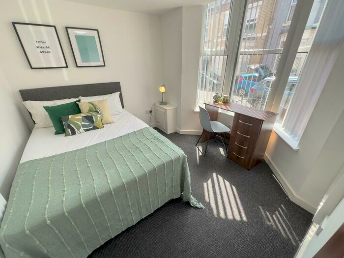 6 Bedroom Terraced House To Rent In Cotswold Street, L7