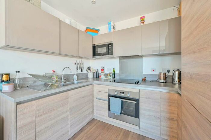 1 Bedroom Flat To Rent In Katie Court, Canning Town, London, E16