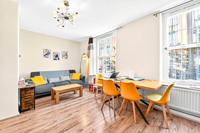 2 Bedroom House For Sale In Norcombe House, Wedmore Street, Tufnell Park, N19