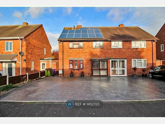 3 Bedroom Semi-Detached House To Rent In Elmdon Close, Wolverhampton, WV10