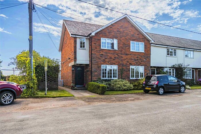 3 Bedroom End Of Terrace House For Sale In Chequers End, Gaddesden Row, Hemel Hempstead, Hertfordshire, HP2