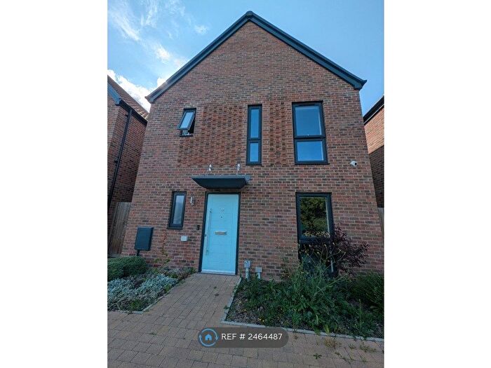 3 Bedroom Detached House To Rent In Gilders Drive, Hornchurch, RM12