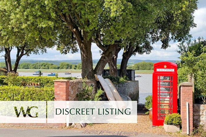 3 Bedroom Detached House For Sale In Topsham, EX3