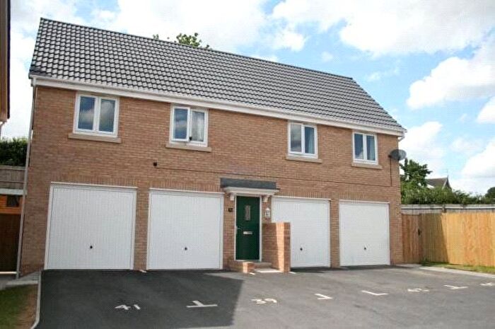 2 Bedroom Flat For Sale In Neals Crescent, Grantham, Lincolnshire, NG31