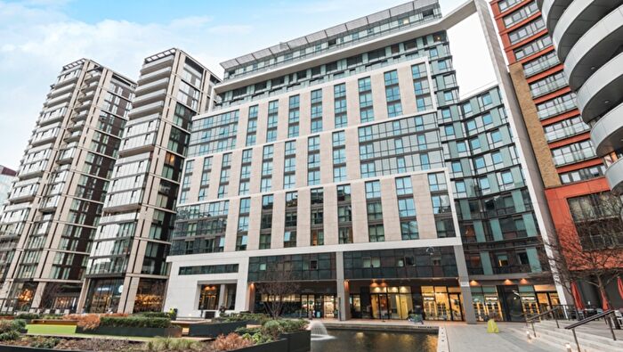 3 Bedroom Flat To Rent In Merchant Square, Paddington, London, W2