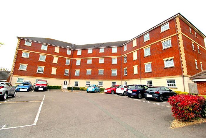 2 Bedroom Flat To Rent In Champs Sur Marne, Bristol, BS32