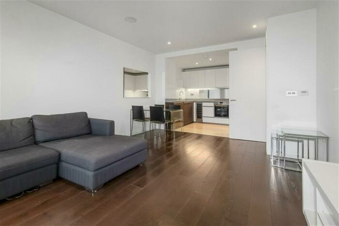 2 Bedroom Apartment To Rent In Oakland Quay, E14