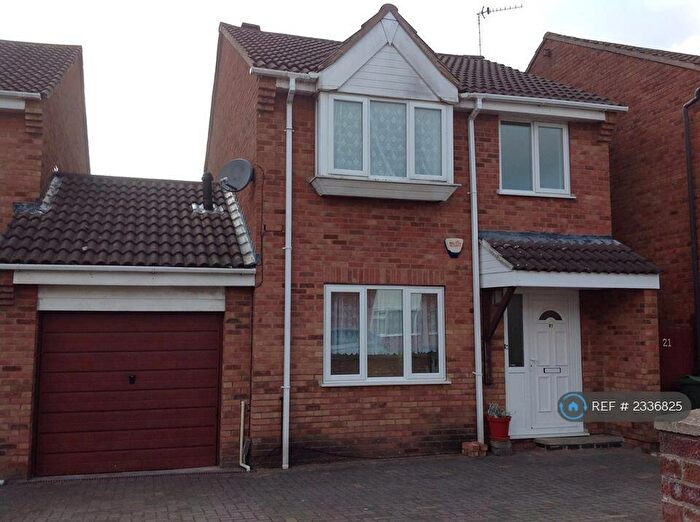 3 Bedroom Detached House To Rent In Pinewood Avenue, Leicester, LE4