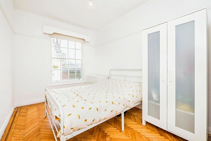 1 Bedroom Apartment For Sale In Westgate Street, Cardiff, CF10