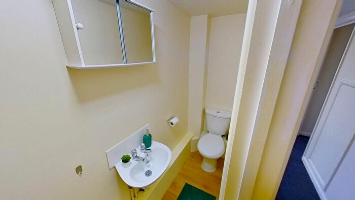 8 Bedroom House To Rent In Albert Square, Church Street, Lenton, Nottingham, NG7