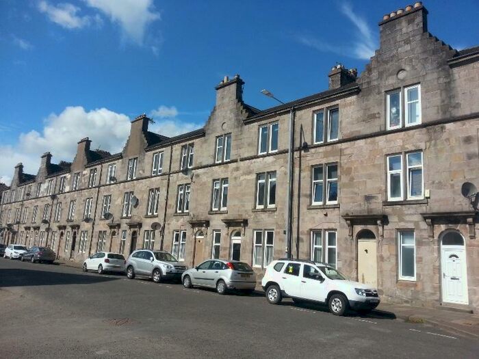 2 Bedroom Flat To Rent In Castlegreen Lane, Dumbarton, Dunbartonshire, G82