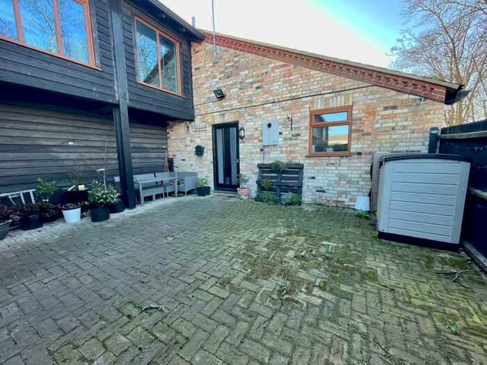 2 Bedroom Semi-Detached Bungalow To Rent In Newmarket Road, Heydon, SG8