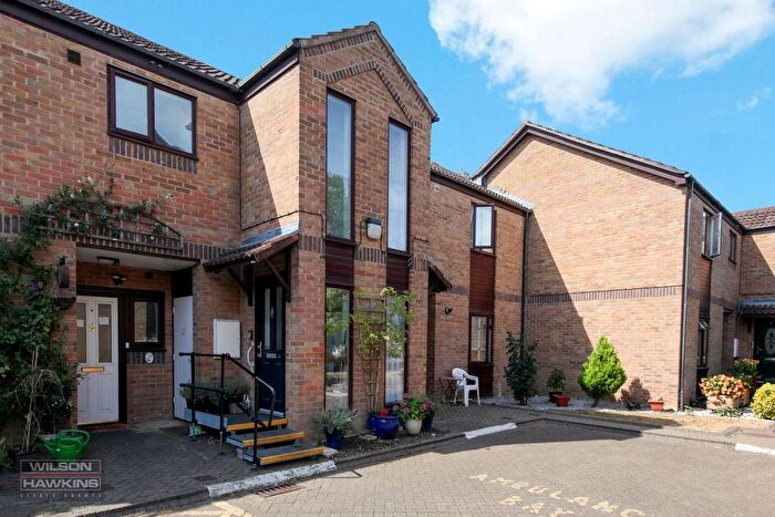 2 Bedroom Flat For Sale In Farmborough Close, Harrow, HA1