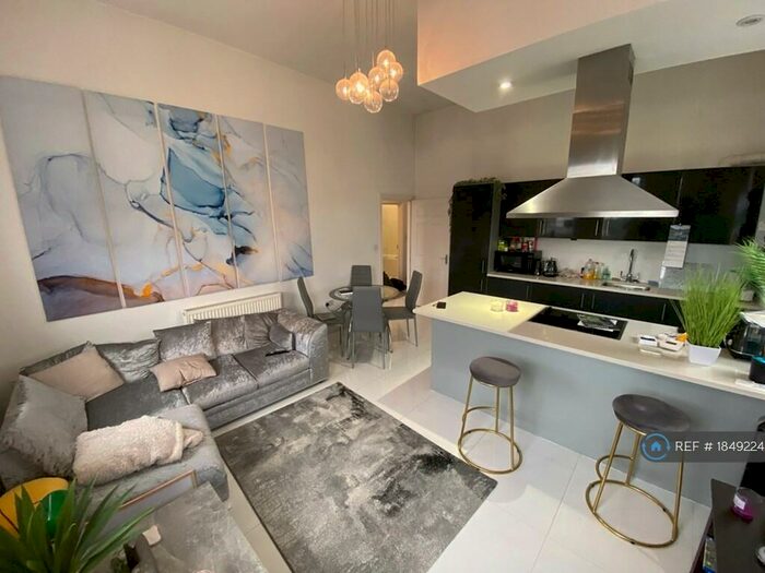 2 Bedroom Flat To Rent In Brampton Place, Harlow, CM17