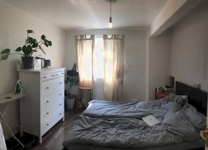 3 Bedroom Flat To Rent In Paragon Road, London, E9