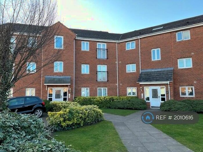 2 Bedroom Flat To Rent In Gabriel Court, Leeds, LS10