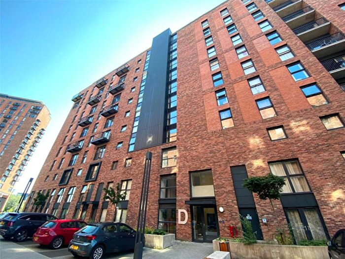 3 Bedroom Apartment To Rent In Wilburn Basin, Ordsall Lane, Salford, M5